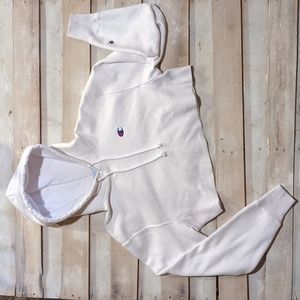 CHAMPION WHITE CROP TOP HOODIE. SIZE SMALL.